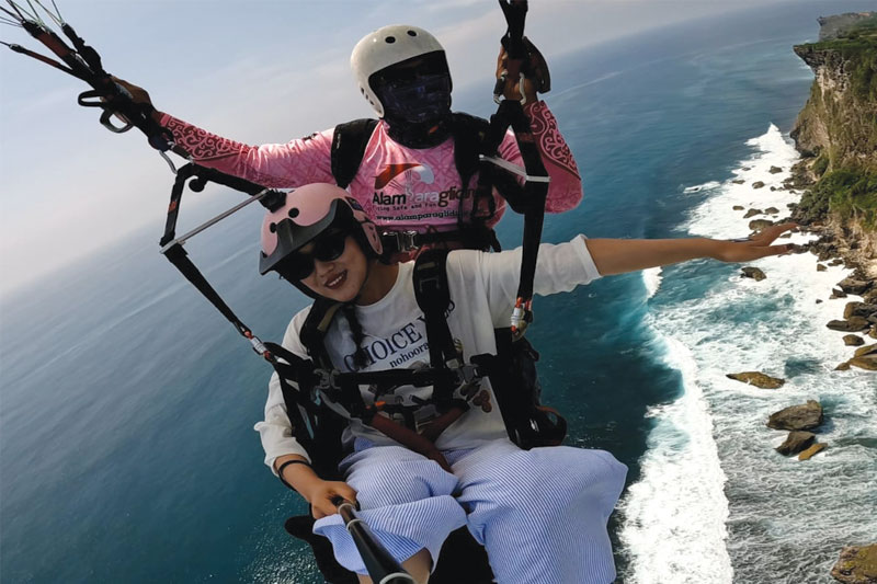 Bali Paragliding Experience guest moment 1