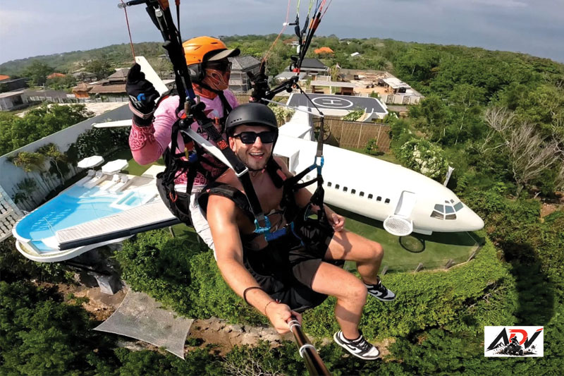 Bali Paragliding Experience guest moment 2
