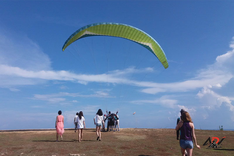 Bali Paragliding Experience guest moment 5