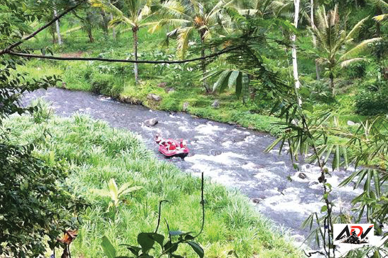 Telaga Waja River Rafting guest moment 2